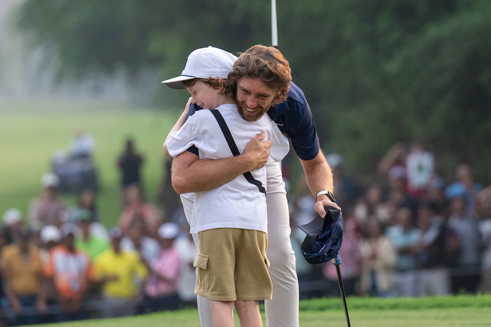 Tommy Fleetwood chiến thắng DP World India Championship 2025, biến giấc mơ của con trai thành hiện thực