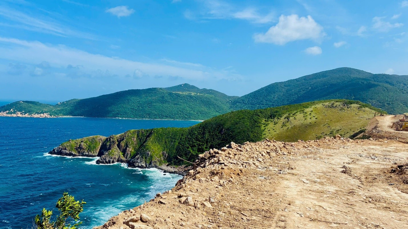 Vinpearl khởi công sân golf links trên đảo Hòn Tre, khai thác địa hình vách núi ven biển hiếm có