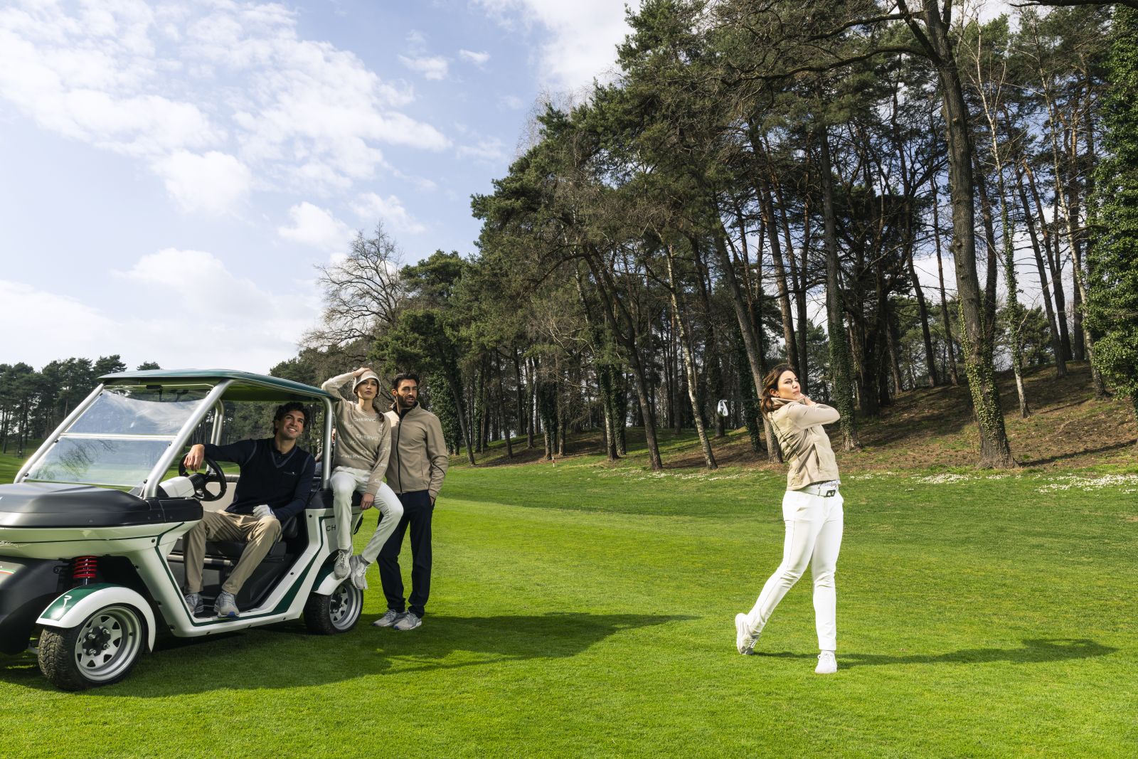 Giữ ấm, linh hoạt, nổi bật – Cách golfer hiện đại chọn trang phục mùa Thu Đông