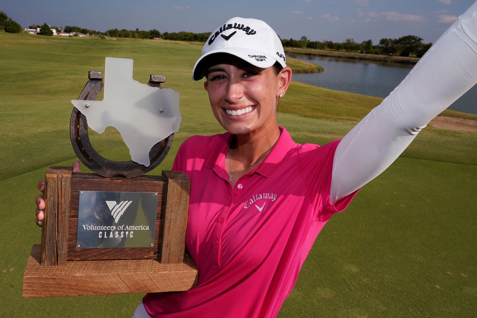 Nữ golfer Cheyenne Knigh chiến thắng giải LPGA trên sân nhà