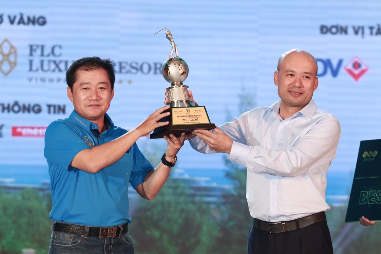 Golfer Andrew Hùng Phạm vô địch Giải Biscom 2017