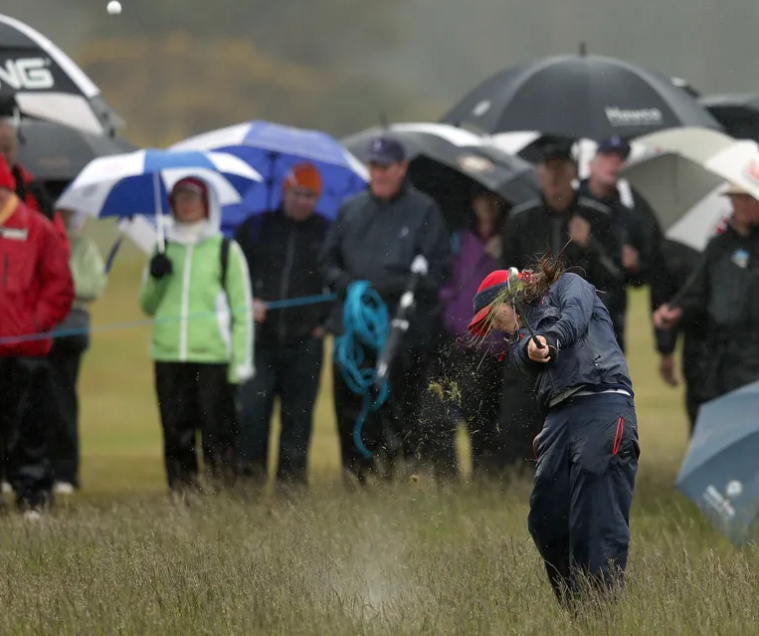 10 tip để chơi golf trong mưa