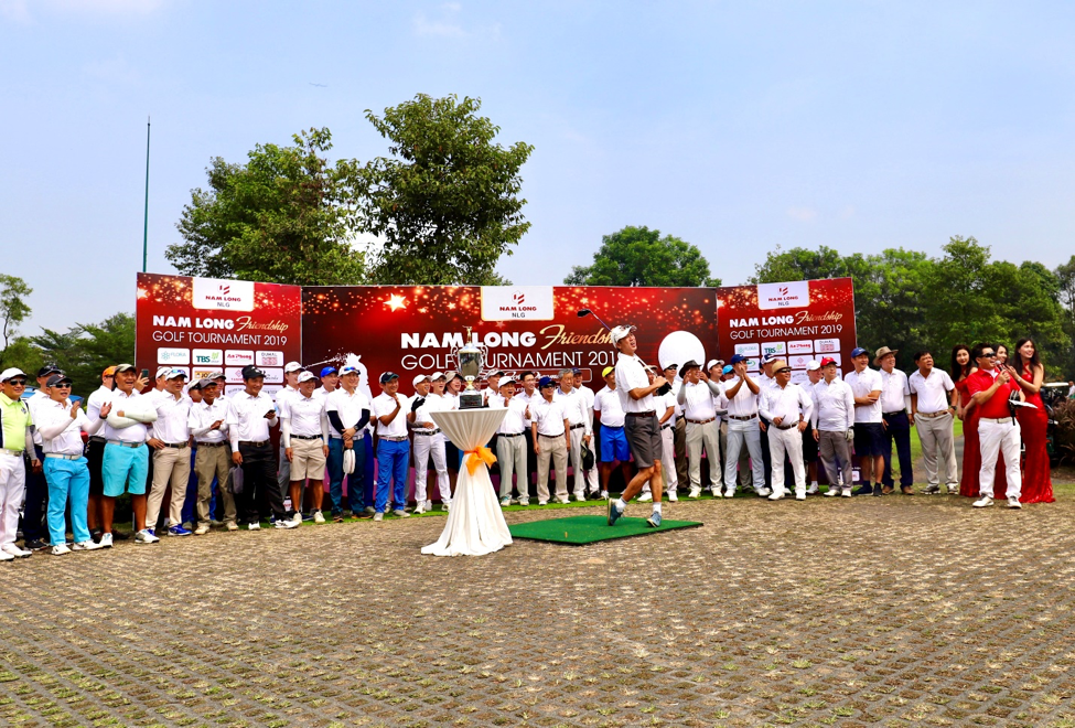 Tập đoàn Nam Long tổ chức giải golf gây quỹ học bổng “SWING FOR DREAMS” lần thứ 13
