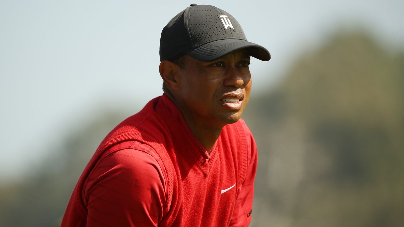 Tiger Woods rơi khỏi Top 10 Bảng xếp hạng thế giới