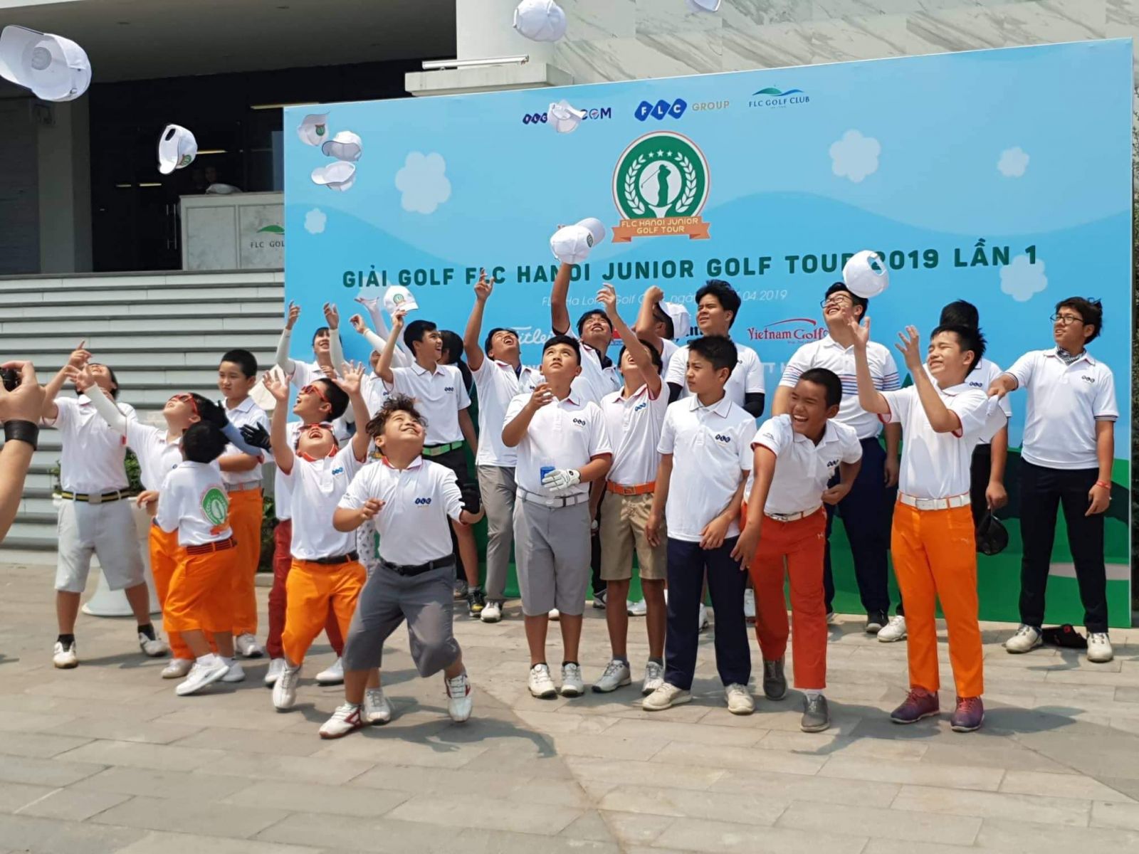 Đoàn Uy, Lê Huy ghi điểm âm, HIO ở vòng 1 FLC Hanoi Junior Tour 2019