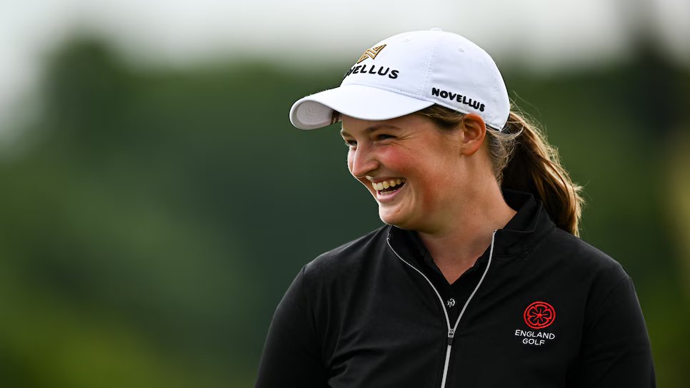Lottie Woad – Nghiệp dư số 1 thế giới gây sốc với chức vô địch Women’s Irish Open