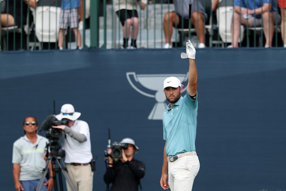 Scottie Scheffler lội ngược dòng đánh bại Robert MacIntyre, đăng quang BMW Championship 2025