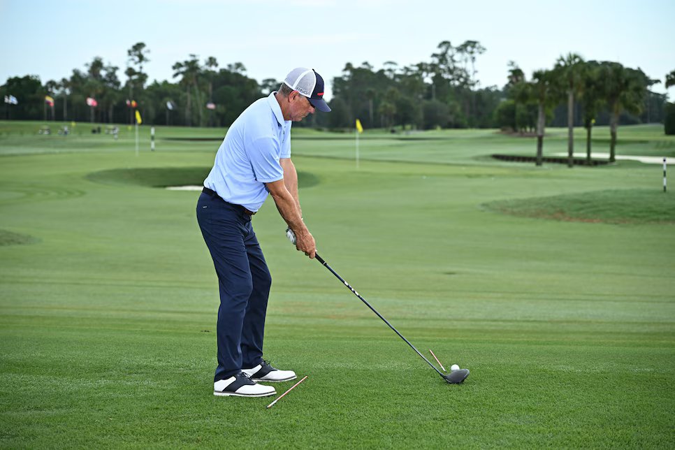Hai bước phát bóng draw từ tee – bí quyết giúp golfer đánh xa và linh hoạt hơn