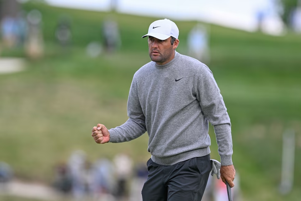 Scottie Scheffler khởi đầu thuận lợi tại PGA Championship 2026, thoải mái trước sự “cà khịa” của fan Philadelphia
