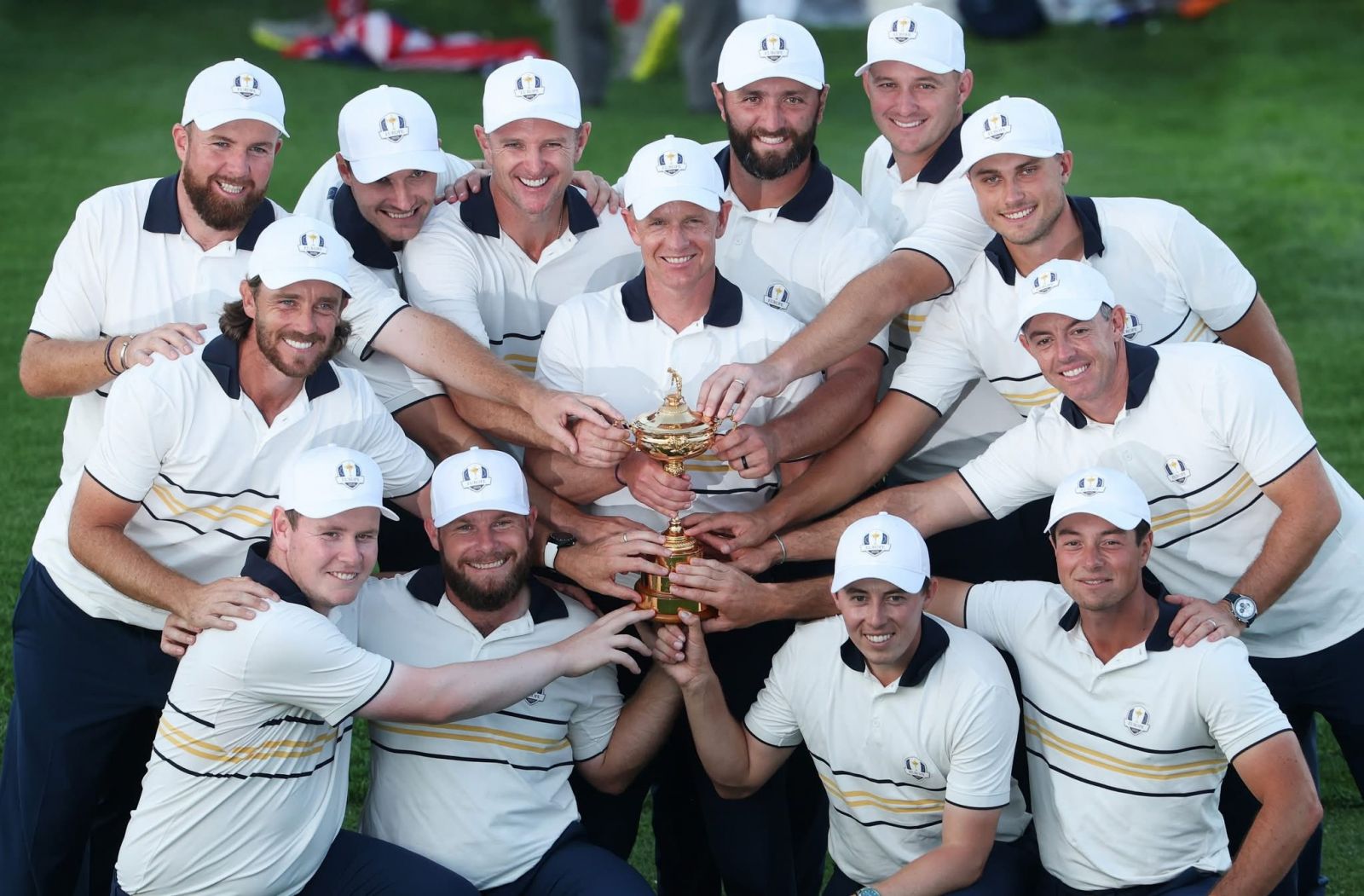 Ryder Cup 2025: Tuyển Mỹ vùng lên mạnh mẽ nhưng châu Âu mới là người nâng cúp