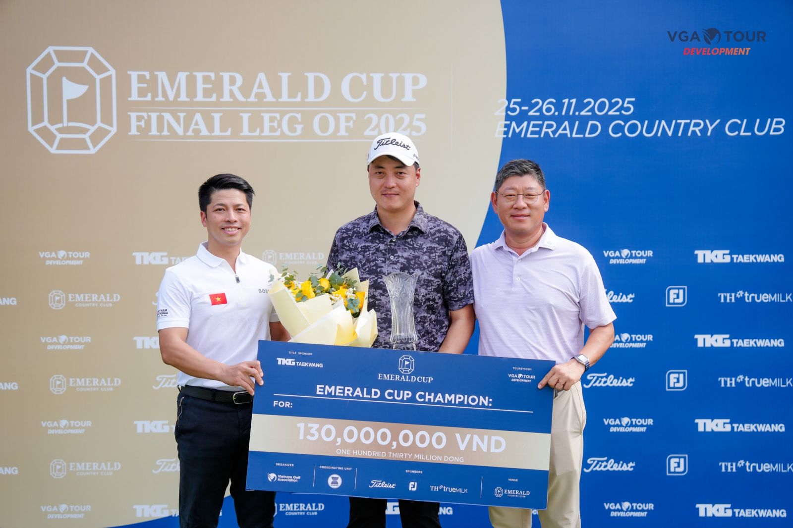 Park Jung Min bứt phá ngoạn mục để đăng quang chặng cuối Emerald Cup 2025 Park Jung Min bứt phá ngoạn mục để đăng quang chặng cuối Emerald Cup 2025