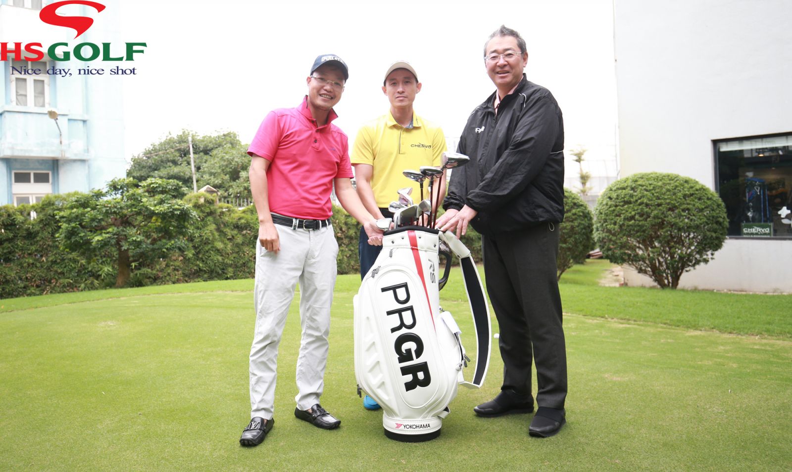 Golfer Nguyễn Hữu Hoàng được vinh danh bởi nhãn hàng PRGR
