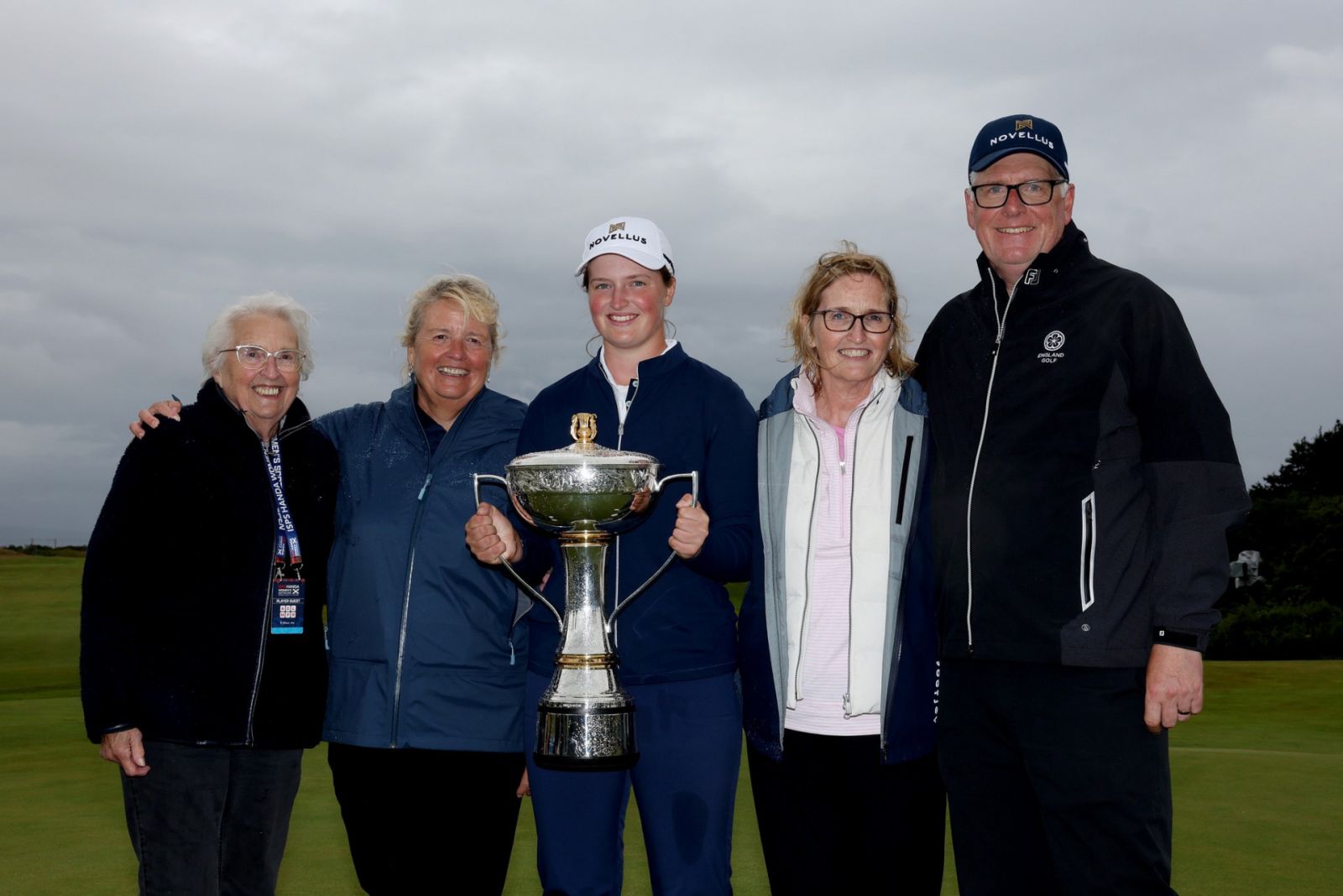 Lottie Woad chiến thắng tại Women’s Scottish Open ngay trong lần đầu thi đấu chuyên nghiệp
