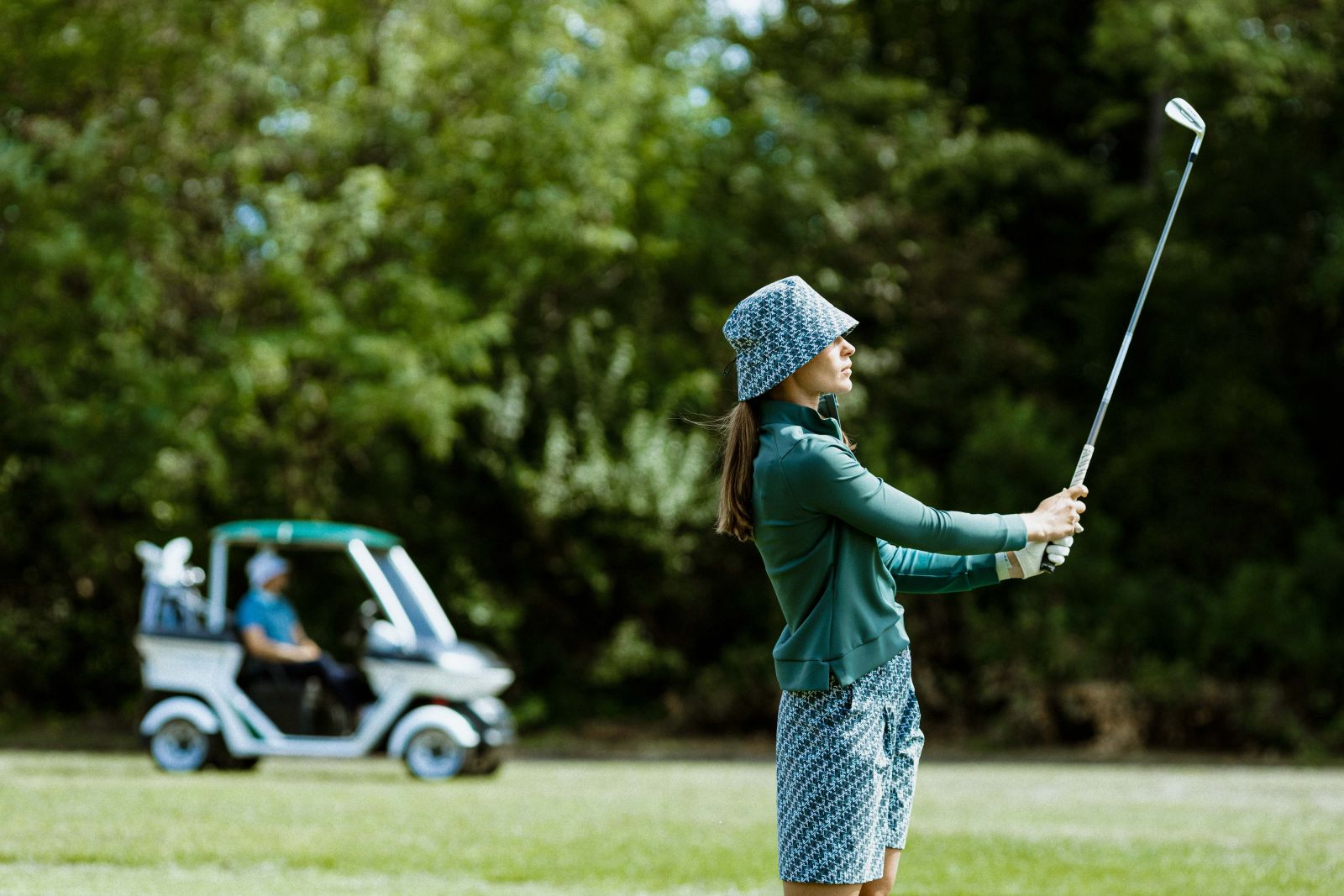 Mũ golf: Phụ kiện nhỏ nhưng không thể thiếu mỗi lần ra sân