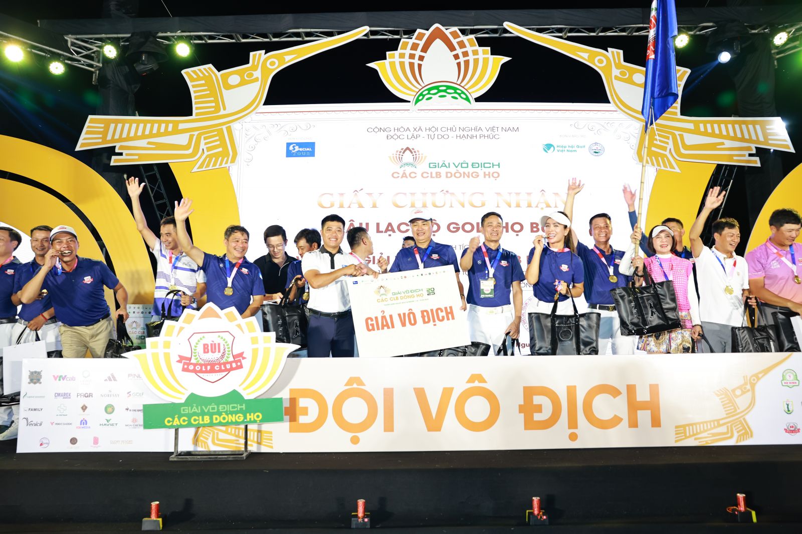 Giải Vô địch Các CLB Dòng Họ 2025: CLB Họ Bùi viết nên hành trình lịch sử từ vòng loại đến ngôi vương