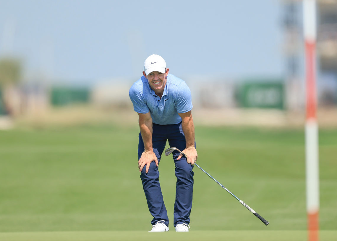 Đà tiến của Rory McIlroy bị chậm lại do triple bogey tại Abu Dhabi