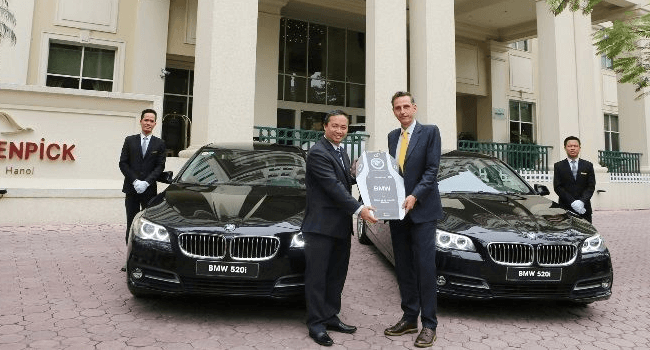 BMW Bàn giao xe cho Khách sạn  Mövenpick Hà Nội.