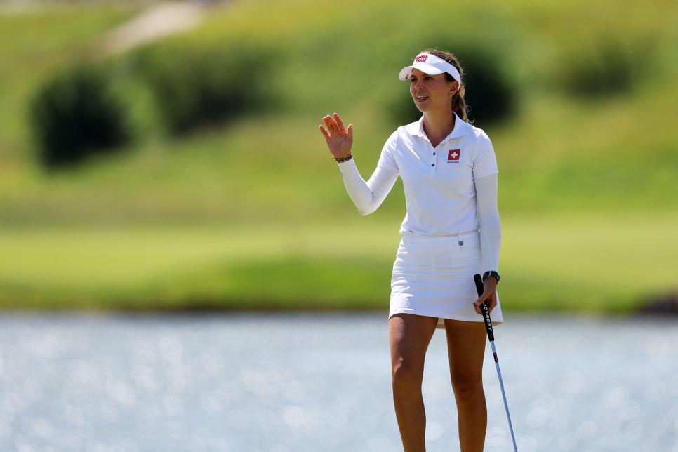 Morgane Metraux dẫn đầu sau vòng 2 golf nữ Olympic