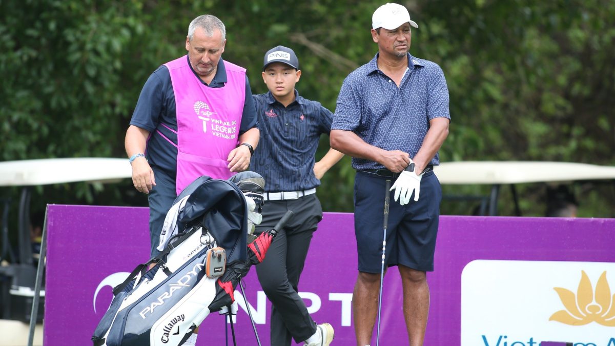 Nguyễn Anh Minh có trải nghiệm không quên cùng huyền thoại golf Michael Campbell