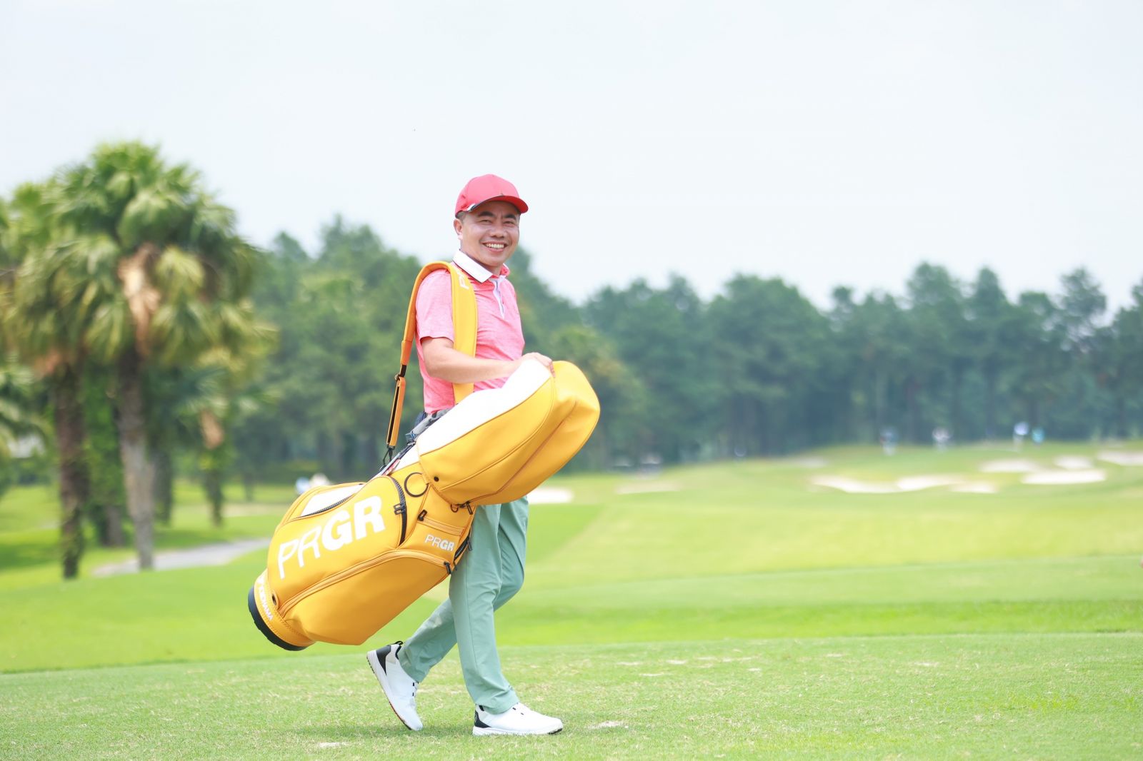 3 mẫu túi gậy PRGR lý tưởng cho người mới chơi golf